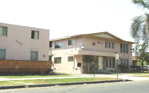 821-825 S Osage in Inglewood, CA - Foto de edificio