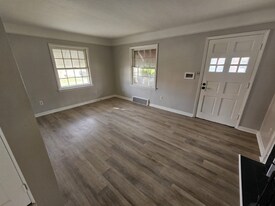 21301 Arbor Ave in Euclid, OH - Building Photo