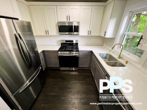 1064 Westmoor Dr NW in Atlanta, GA - Building Photo - Building Photo