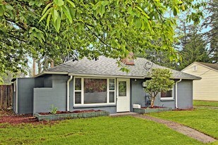 5608 236th St SW in Mountlake Terrace, WA - Building Photo