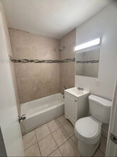 114 SW 7th Ave in Delray Beach, FL - Foto de edificio - Building Photo