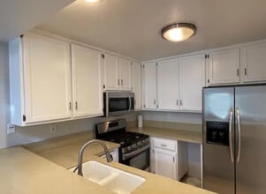 1360 W Capitol Dr, Unit 346 in San Pedro, CA - Foto de edificio - Building Photo