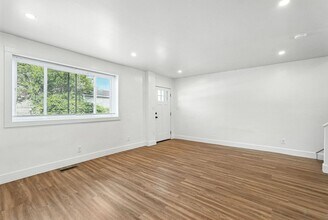 218 11th St in Sharpsburg, PA - Building Photo - Building Photo