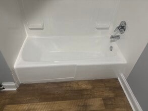 25 S Finley Ave, Unit 3A in Basking Ridge, NJ - Building Photo - Building Photo