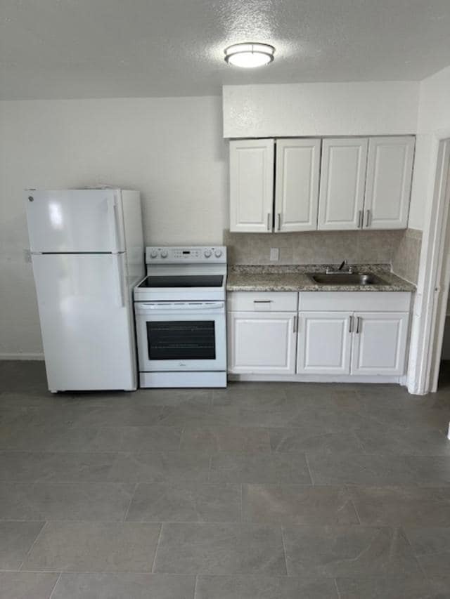 Avondale Gardens Apartments in Pompano Beach, FL - Building Photo - Building Photo