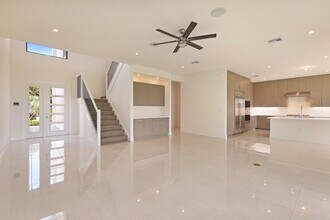8068 Laurel Falls Dr in Boca Raton, FL - Building Photo - Building Photo
