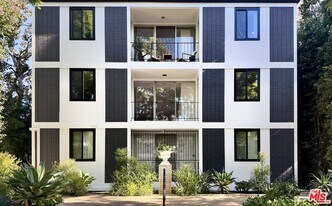 414 N Palm Dr in Beverly Hills, CA - Building Photo