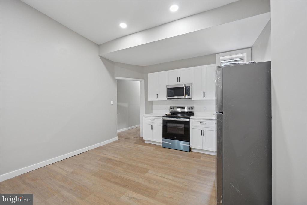 247 S 44th St in Philadelphia, PA - Building Photo