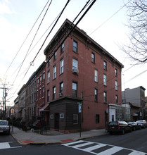 536 Bloomfield St in Hoboken, NJ - Foto de edificio - Building Photo