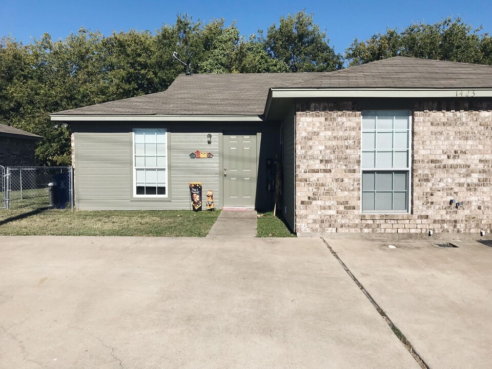 1425 Daughtrey Ave in Waco, TX - Building Photo