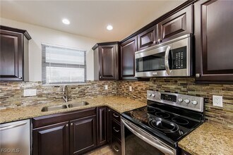 1225 NE 12th Ave in Cape Coral, FL - Building Photo - Building Photo