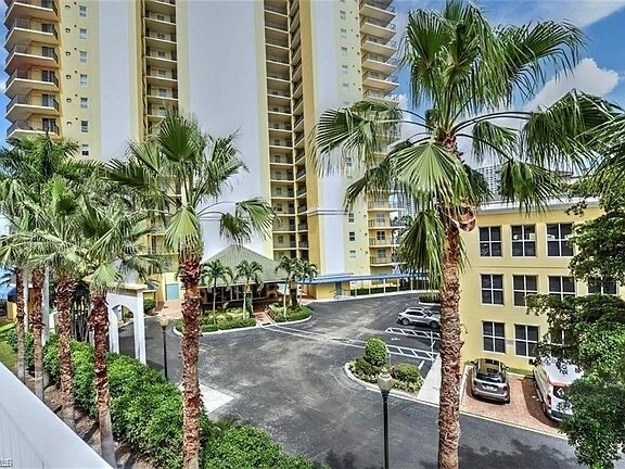 2797 1st St, Unit 1405 in Ft. Myers, FL - Building Photo - Building Photo