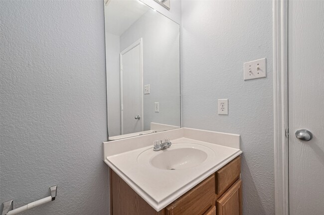 property at 2123 Gable Hollow Ln