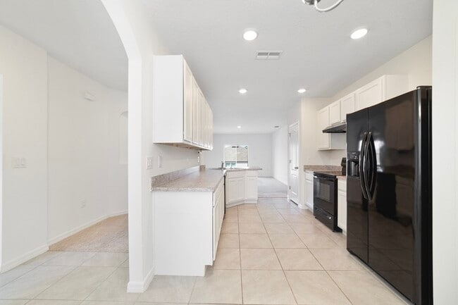 121 Sunny Day Wy in Davenport, FL - Building Photo - Building Photo