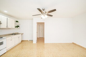 1005 Andrew Ave in Laredo, TX - Building Photo - Building Photo