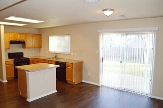 10065 Chapel Oak Trail in Fort Worth, TX - Building Photo - Building Photo