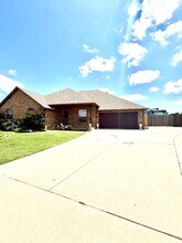 4100 Pascali Ct in Yukon, OK - Building Photo - Building Photo