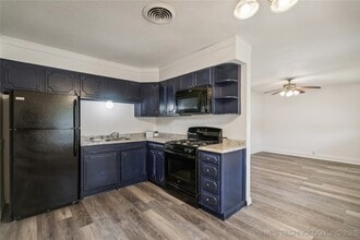 2219 S Park St, Unit 226 in Sapulpa, OK - Building Photo - Building Photo