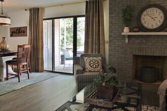 7805 Renaissance Ct in Charlotte, NC - Building Photo - Building Photo