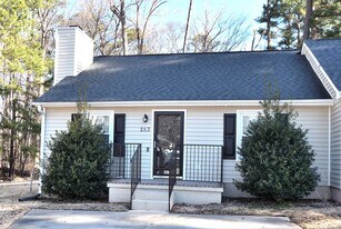 253 Browning Ln in Rocky Mount, NC - Building Photo