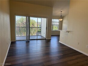 7985 Preserve Cir, Unit 1133 in Naples, FL - Foto de edificio - Building Photo