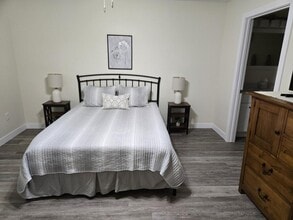 1326 E Monroe St in Mount Pleasant, IA - Building Photo - Building Photo