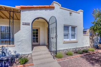 1203 N Tyndall Ave in Tucson, AZ - Building Photo - Building Photo