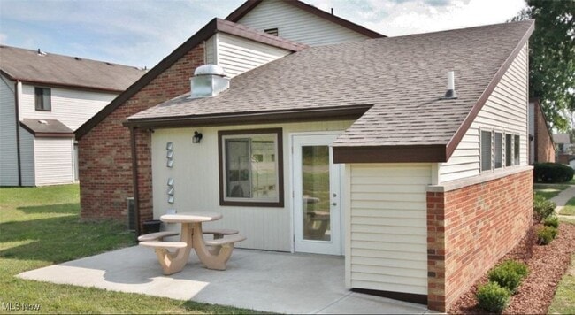 property at 2817 Vista View Dr