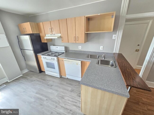 2222 Eutaw Pl in Baltimore, MD - Building Photo - Building Photo