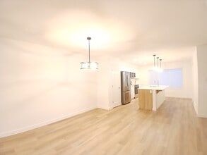 5096 River’s Edge Wy NW in Edmonton, AB - Building Photo - Building Photo