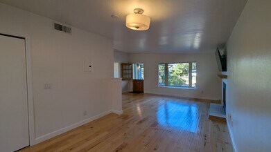 1207 Shafter Ave in Pacific Grove, CA - Building Photo - Building Photo