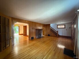 211 Hartford Pl in Utica, NY - Building Photo