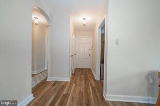 500 E Lancaster Ave in St. Davids, PA - Building Photo - Building Photo