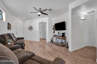 1824 W Waterleaf Dr in Tucson, AZ - Building Photo - Building Photo