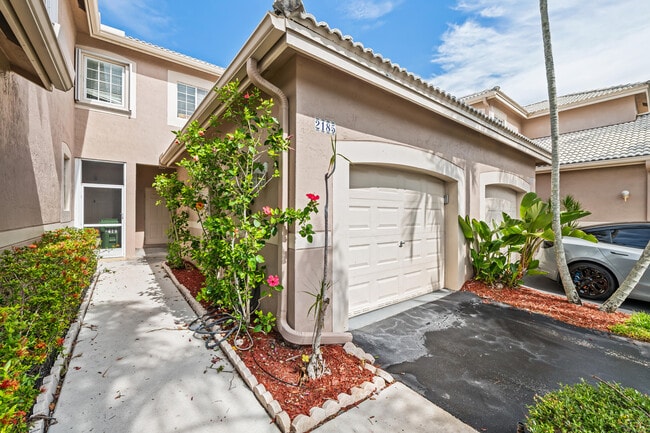 property at 2185 Salerno Cir