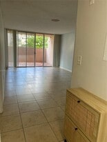 10625 SW 112th Ave in Miami, FL - Building Photo