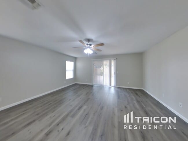 4558 E Silverbell Rd in Queen Creek, AZ - Building Photo - Building Photo