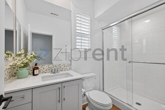 12622 Stella Ln in San Diego, CA - Building Photo - Building Photo