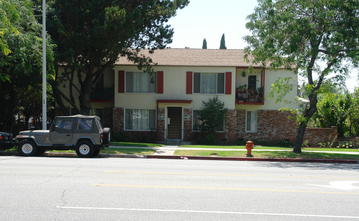 1801-1807 N Glenoaks Blvd in Burbank, CA - Building Photo