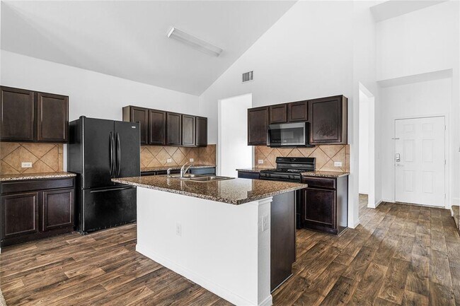 19401 Great Falls Dr in Manor, TX - Building Photo - Building Photo