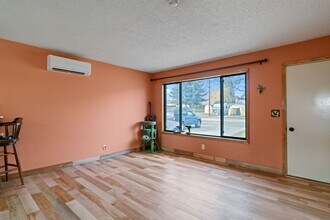104 W 1st St in Waterville, WA - Building Photo - Building Photo