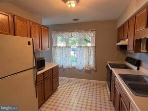 1145 Pheasant Dr N in Carlisle, PA - Building Photo - Building Photo