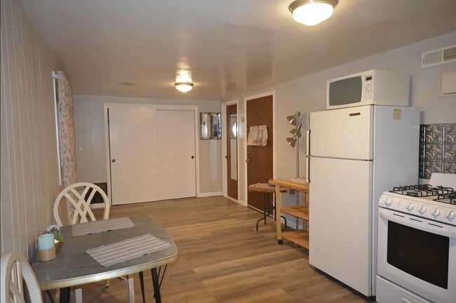 551 Templeton Ave in Daly City, CA - Building Photo - Building Photo
