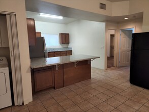 738 E Elm St, Unit #2 - 5 bedroom in Tucson, AZ - Building Photo - Building Photo