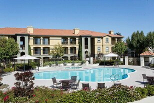 San Marcos in Richmond, CA - Building Photo