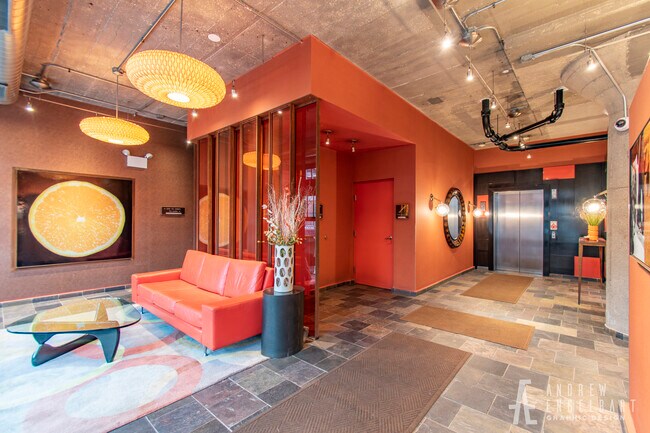 1033 W 14th Pl in Chicago, IL - Building Photo - Building Photo