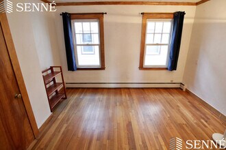 8 Adams Ter, Unit a in Cambridge, MA - Building Photo - Building Photo