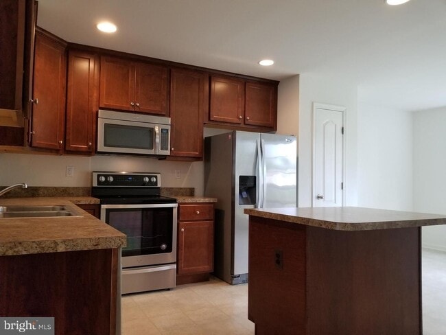 171 Natural Way in Martinsburg, WV - Building Photo - Building Photo