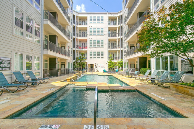 The Arts in Dallas, TX - Foto de edificio - Building Photo