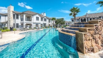 Alys in Conroe, TX - Building Photo